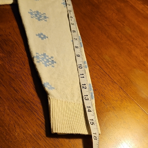 Bluey Childs Festive Holiday Sweater with Cartoon Design Size XS - Picture 9 of 9